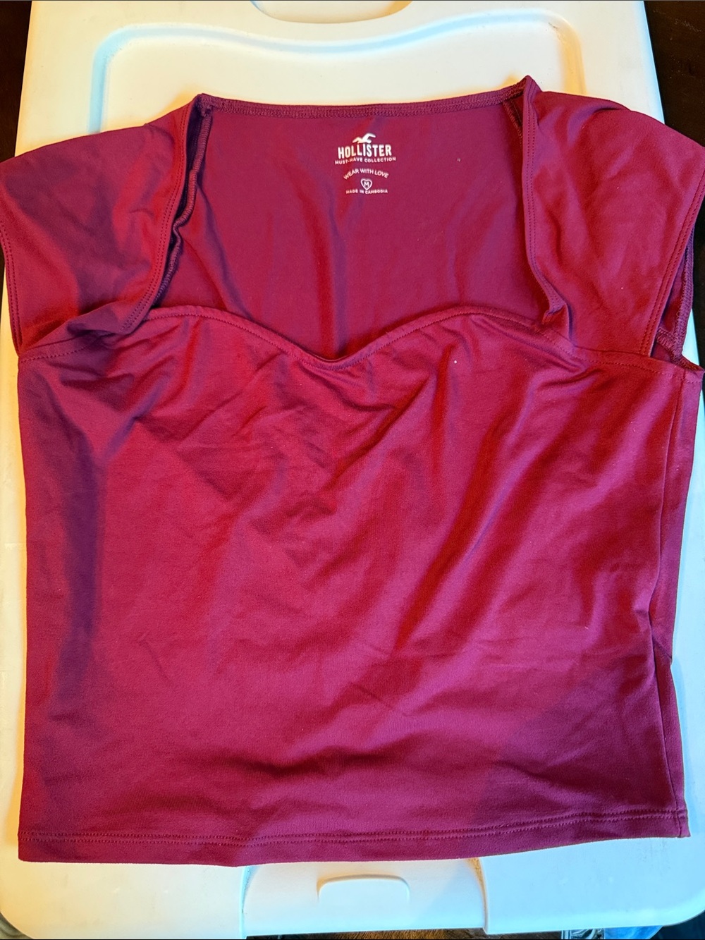 Hollister Women's Raspberry Scoop Neck Crop Top